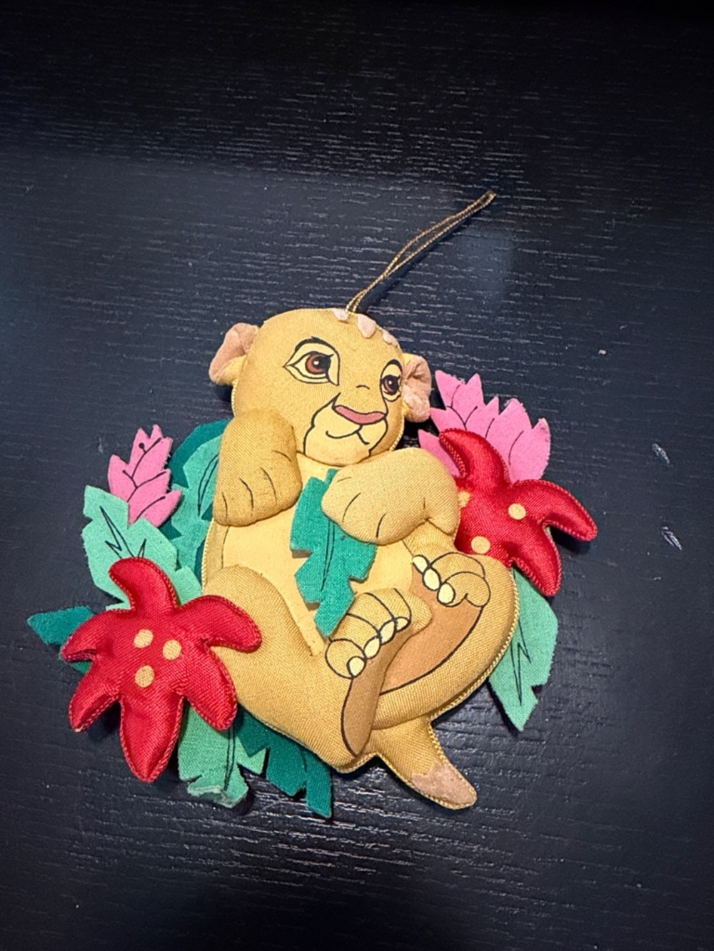 DISNEY Simba Hanging Ornament - Yellow & Red